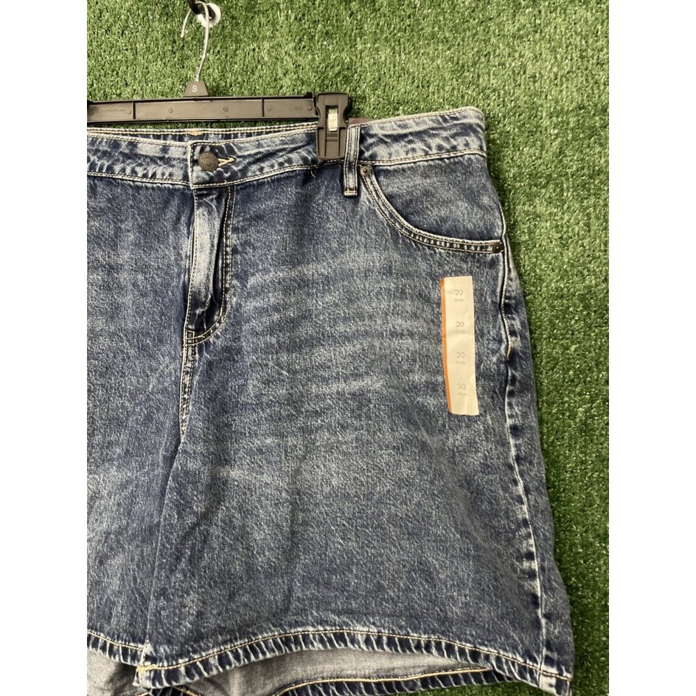 Ava & Viv Women's Denim High Rise Midi Shorts Size 20 Relaxed Fit NWT Stretch - Picture 3 of 11